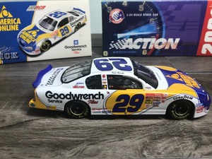 lot 211 image: 2001 Nascar Action Racing Collectibles Kevin Harvick #29 GM Goodwrench Service Plus  AOL 124 scale die cast stock car