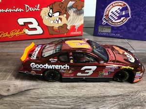 lot 262 image: 2000 Nascar Action Racing Collectibles Dale Earnhardt #3 GM Goodwrench Service Plus  Taz  No Bull 124 scale die cast stock car