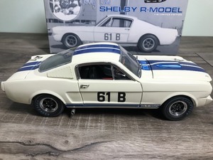 lot 312 image: 1998 Lane Collectibles  Exact Detail Series Competition Series Jerry Titus 61 B 1965 Shelby R-Model Race Car 118 scale die cast