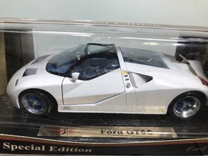 lot 332 image: Maisto Special Edition Ford GT90 118 scale die cast