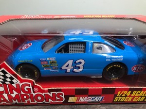 lot 337 image: 1996 Racing Champions Bobby Hamilton #43  STP 124 scale die cast stock car