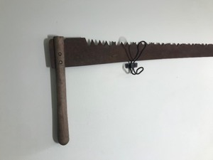 lot 401 image: Vintage 2 man wood saw