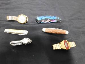 lot 18 image: knives and watches