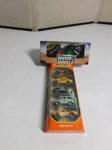 lot 38 image: 2021 Matchbox 5 car set set of 2 monster trucks