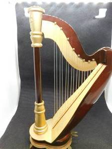 lot 69 image: Mini harp in case