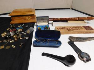 lot 70 image: Clarion wood recorder,Prince Robale cuff links, Advertised shoe horn, glasses pipe and watch