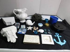 lot 86 image: Ceramic pitcher and snail, trinket boxes amd more