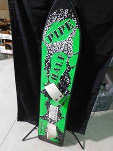 lot 91 image: Snow board