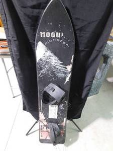 lot 92 image: Snow board