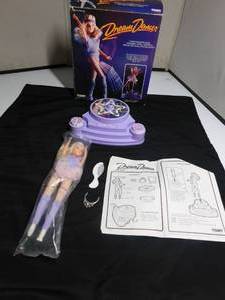 lot 95 image: 1984 Tomy dream dancer doll