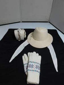 lot 98 image: Ruth Alan designer hat and purse and gloves