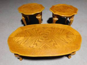 lot 111 image: Coffee and 2 end tables