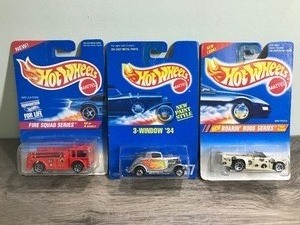 lot 137 image: 7 - Hot wheels die cast 164 scale collectible cars in original packages