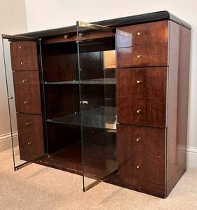lot 2 image: Modern Deco Style Drexel Heritage Display Console