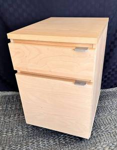 lot 60 image: Birch Veneer Under Desk Filing Cabinets, pair