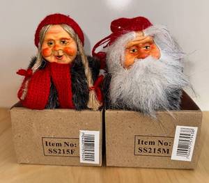 lot 102 image: Svein Solem Mr & Mrs Troll Dolls 2000