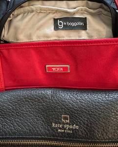 lot 93 image: Ladies Tumi Tote Bag and Purse Collection