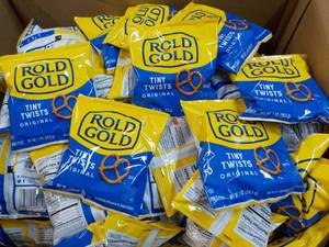 Case of Rold Gold Tiny Twists past...