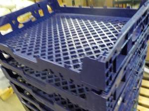 4 Plastic Bakery Trays 23 x 29 x 4...