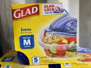 lot 104 image: Glad Food Containers