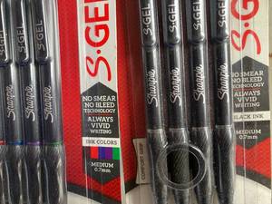 lot 102 image: Sharpie S-Gel Pens