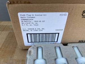 lot 47 image: Glade Apple Cinnamon Plug-In Refills