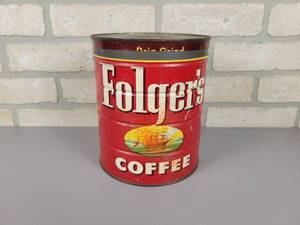 lot 270 image: Vintage 4# Folgers Coffee Can - Copyright 1952