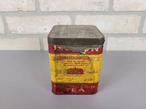 lot 276 image: Vintage 12# LIPTON Paper Label Tin Tea Can