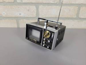 lot 269 image: 1950s Swank Slide Viewer and Lighter