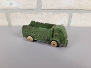 lot 294 image: Early Auburn Rubber Corp. Toy Truck