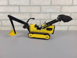 lot 298 image: TONKA T-6 Track Loader  Backhoe - All Metal