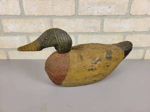 lot 323 image: Vintage Wood Duck Decoy