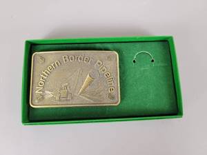 lot 492 image: Vintage Northern Border Pipeline Belt Buckle with Original Box