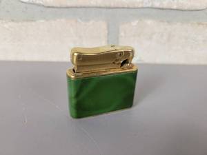 lot 490 image: Vintage Stratton by Colibri Lighter - Made in West Germany
