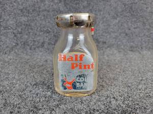 lot 353 image: Half Pint Glass Coin Bank w Lock