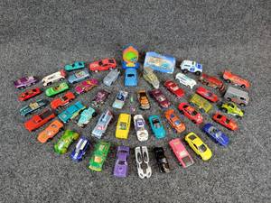 lot 362 image: (45) Hot Wheels, Matchbox and More Toy Cars