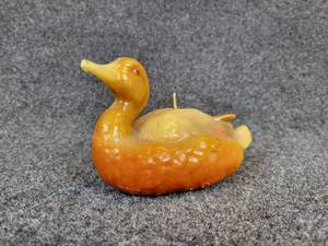 lot 367 image: Vintage DUCK Candle