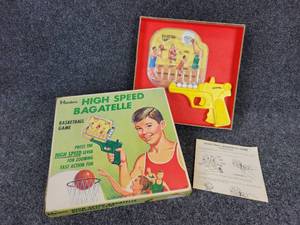 lot 376 image: 1960s HASBRO High Speed Bagatelle Basketball Game with Original Box