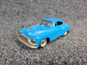 lot 413 image: 1950s Tin Toy Friction Drive Car, Windshield Wipers move as you drive along WORKS