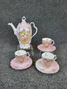 lot 427 image: Vintage IRIS of Bavaria Porcelain Tea Set