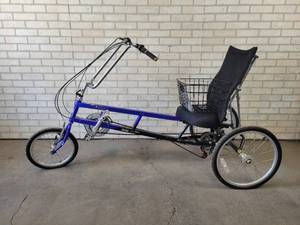 lot 1028 image: SUN EZ-3 Recumbent Tricycle - NO SHIPPING