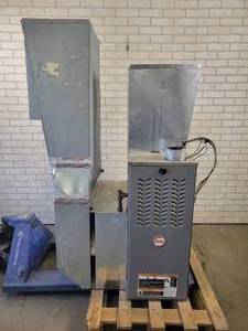 lot 1037 image: PAYNE Gas Furnace - 54,000 BTU - 115V 1PH - Model No. PG8MAA0360070 - NO SHIPPING