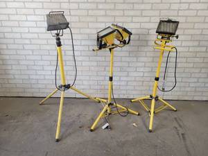 lot 1043 image: (3) Halogen Work lights - NO SHIPPING