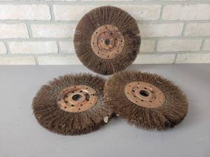 lot 1070 image: (3) 10 Wire Wheels - (2) Have 1.25 Arbor and (1) Has 78 Arbor