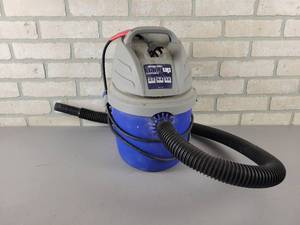 lot 1072 image: 2.5 Gallon Shop-Vac Hang Up Portable Vacuum - NO SHIPPING