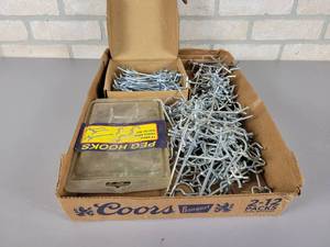 lot 1087 image: Large Lot of Assorted Pegboard Hooks - Both 18 and 14