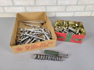 lot 1089 image: Lot of Metric Combination Wrenches, Metric 38 & 14 Drive Sockets and More