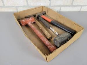 lot 1092 image: Assorted Hammers