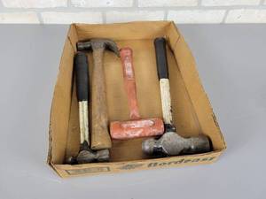 lot 1095 image: Assorted Hammers