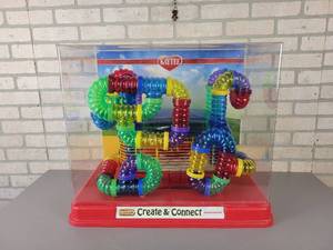 lot 1117 image: KAYTEE Critter Trail Store Display - Should be enough for a complete kit inside the display - NO SHIPPING